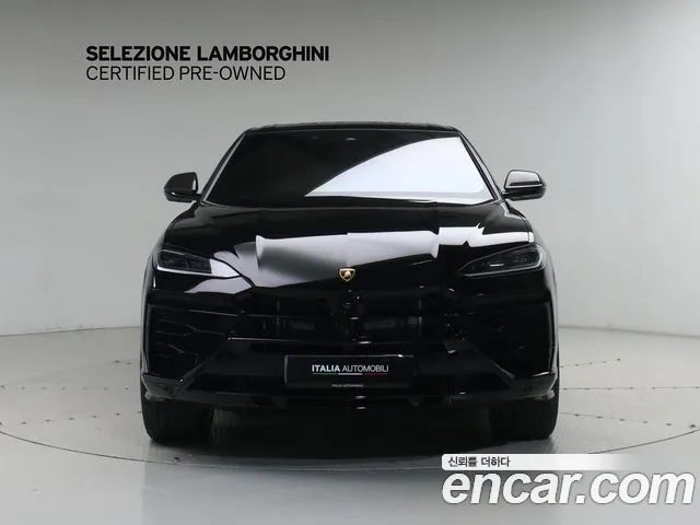Lamborghini Urus — Фото автомобиля 3
