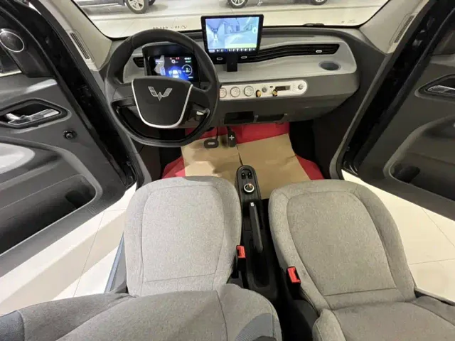 Wuling Hongguang Mini EV — Фото автомобиля 12