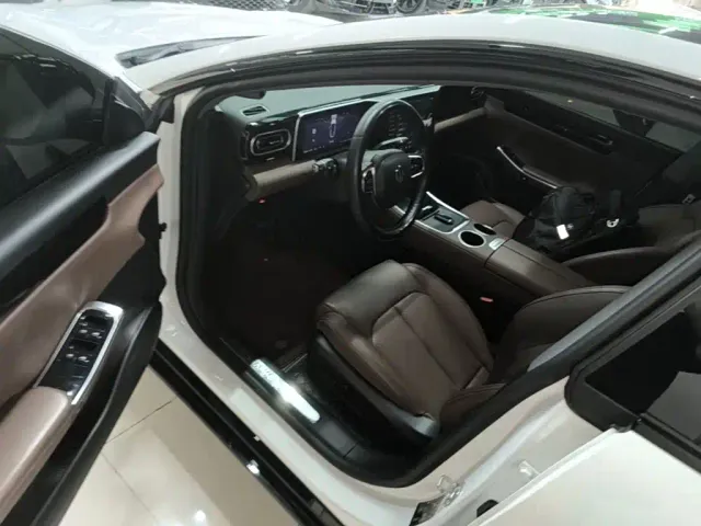 Leapmotor C01 — Фото автомобиля 15