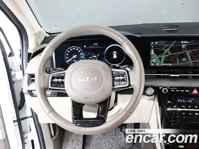 Kia Carnival Generation 4 — Фото автомобиля 15