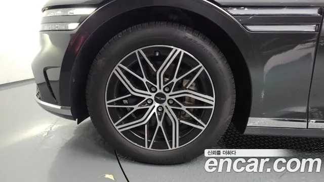 Genesis G90 Бензин 3.5 турбо AWD — Фото автомобиля 5