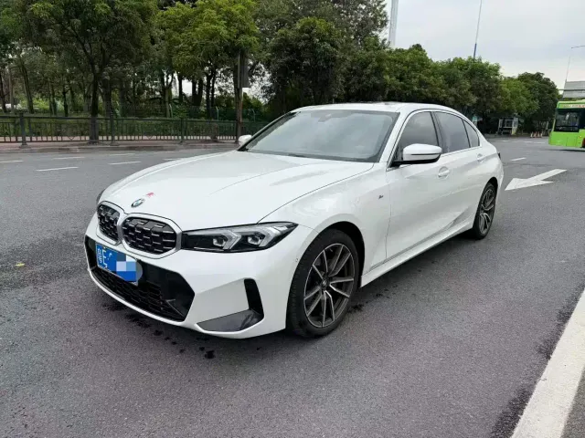 Фотография автомобиля — BMW 3 Series