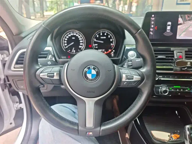 BMW 1 Series — Фото автомобиля 10
