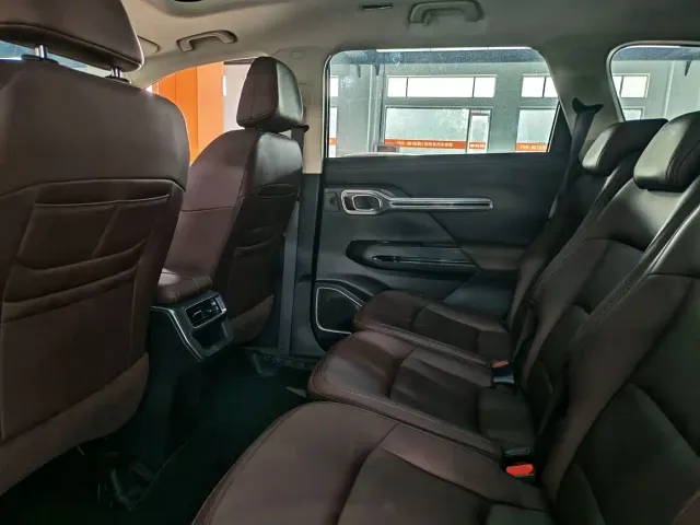 Geely Haoyue — Фото автомобиля 9