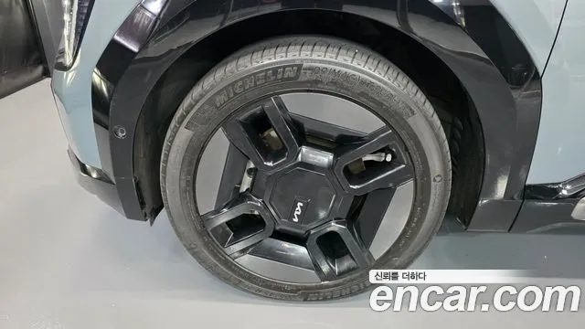 Kia EV9 — Фото автомобиля 4