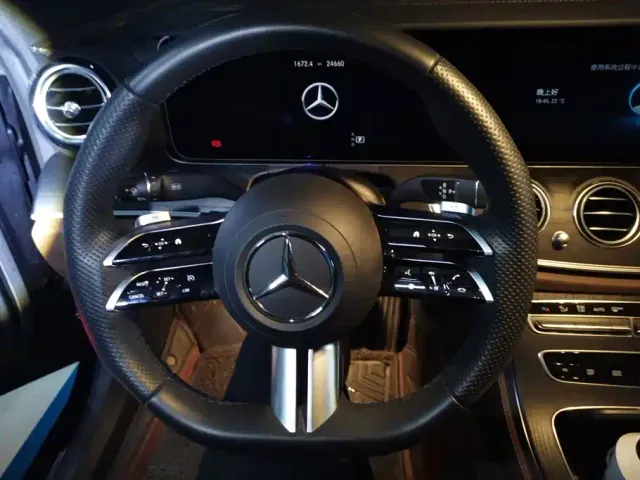 Mercedes-Benz E-Class — Фото автомобиля 15
