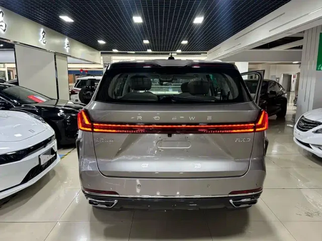 Roewe RX9 — Фото автомобиля 8