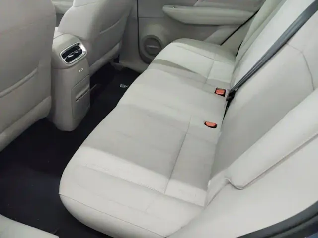 Leapmotor B10 — Фото автомобиля 16