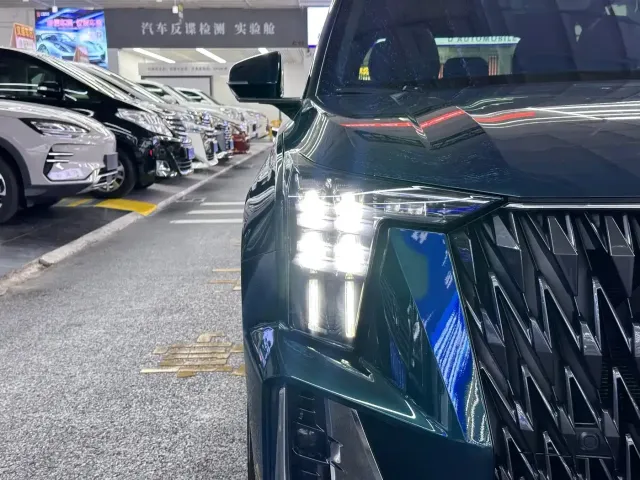 GAC Trumpchi GS8 — Фото автомобиля 6