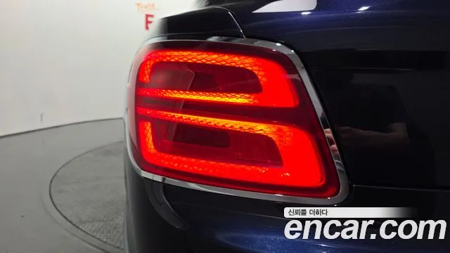 Bentley Flying Spur — Фото автомобиля 21