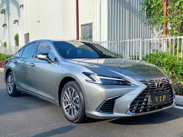 Lexus Lexus ES 2025 200 Ultimate Edition — Фото автомобиля 3