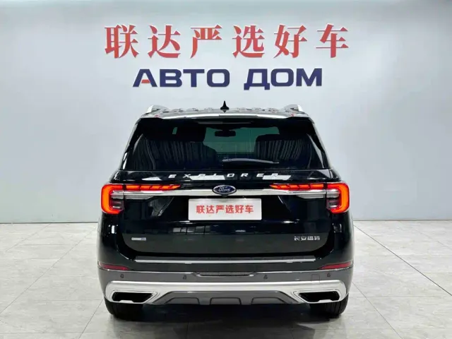 Ford Explorer — Фото автомобиля 5