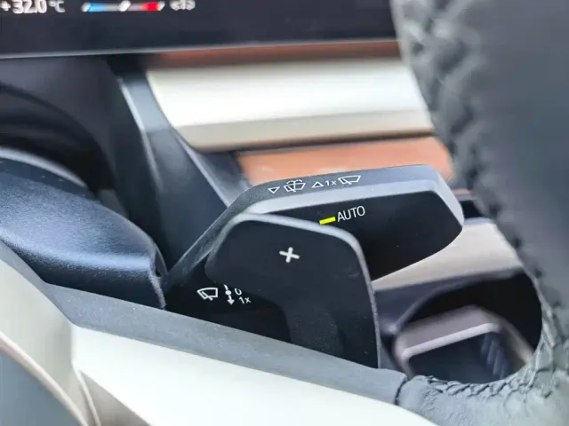 BMW 5 Series — Фото автомобиля 26