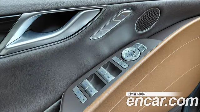 Genesis G80 Бензин 2.5 турбо AWD — Фото автомобиля 30