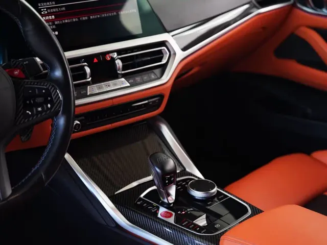 BMW M4 — Фото автомобиля 14