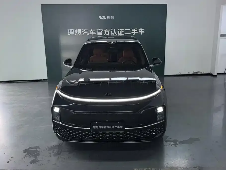 Li Auto Li L8 2025 Ultra Smart Renewal Edition — Фото автомобиля 2
