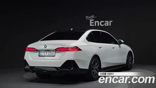 BMW 5-Series — Фото автомобиля 2