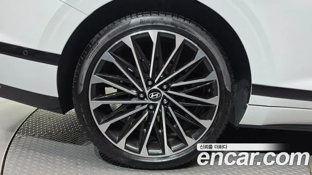 Hyundai Grandeur GN7 — Фото автомобиля 5
