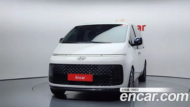 Hyundai Staria Staria Lounge 9 мест — Фото автомобиля 3