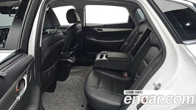 Hyundai Grandeur (New) Hybrid — Фото автомобиля 16