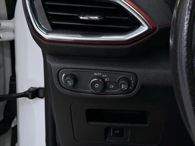 Chevrolet Trailblazer — Фото автомобиля 13