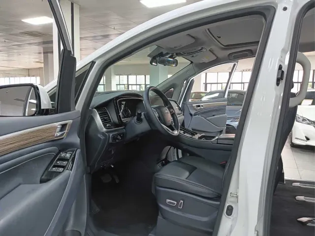 GAC Trumpchi M8 — Фото автомобиля 4