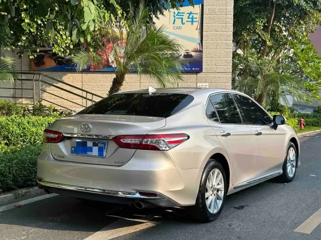 Toyota Camry — Фото автомобиля 5