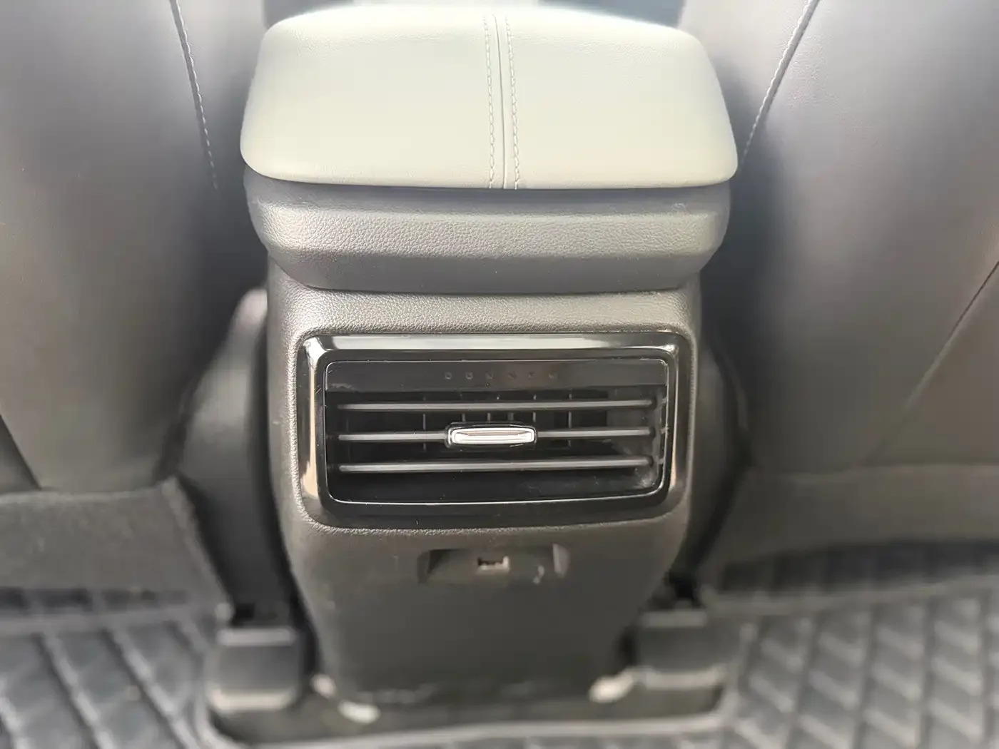 Hycan Auto Hycan Z03 2022 Model 620km Trendy Cool Edition 160kW 76.8kWh — Фото автомобиля 19