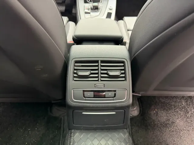 Audi A4L — Фото автомобиля 13