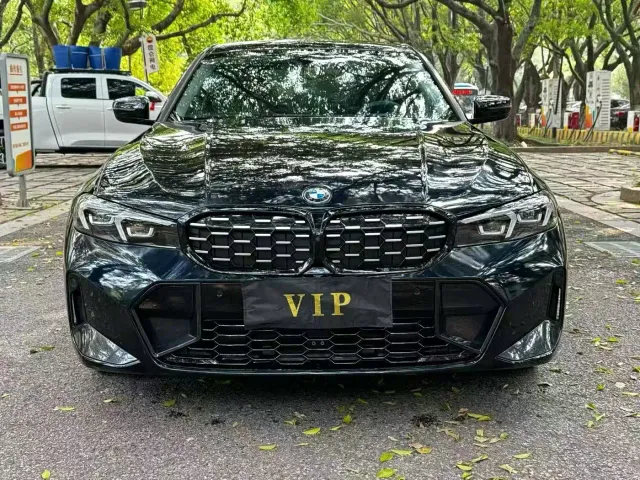 Фотография автомобиля — BMW 3 Series