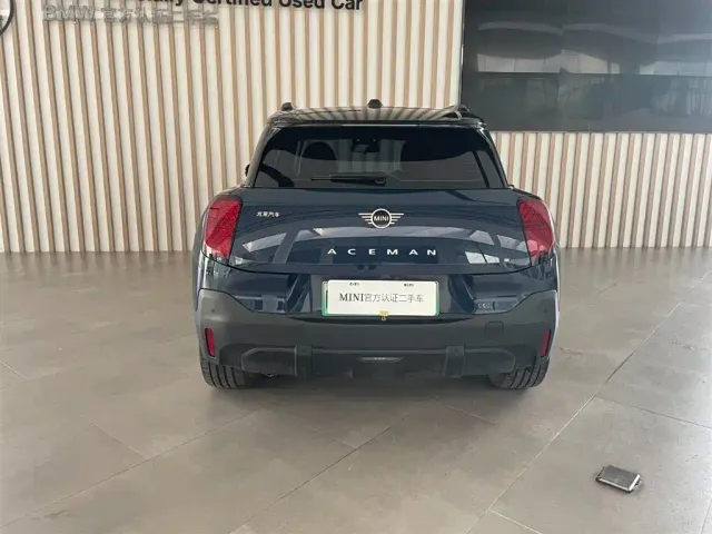 MINI Electric MINI ACEMAN — Фото автомобиля 7
