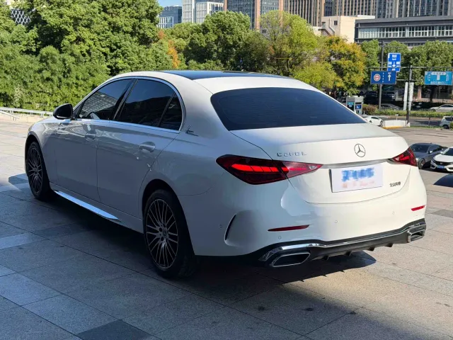 Mercedes-Benz C-Class — Фото автомобиля 2