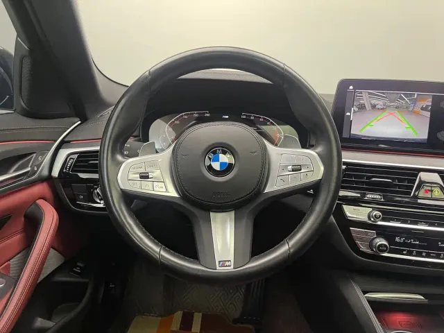 BMW 5 Series — Фото автомобиля 13