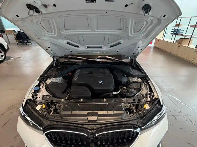 BMW 3 Series — Фото автомобиля 16