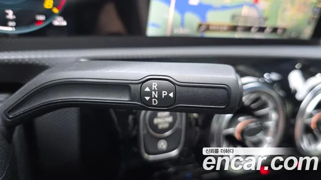 Mercedes-Benz A-Class W177 — Фото автомобиля 12