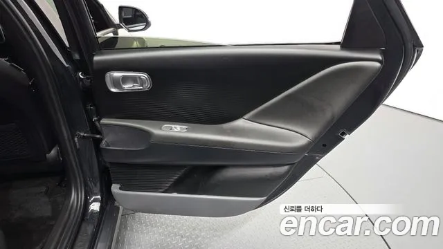 Hyundai Ioniq 6 — Фото автомобиля 14