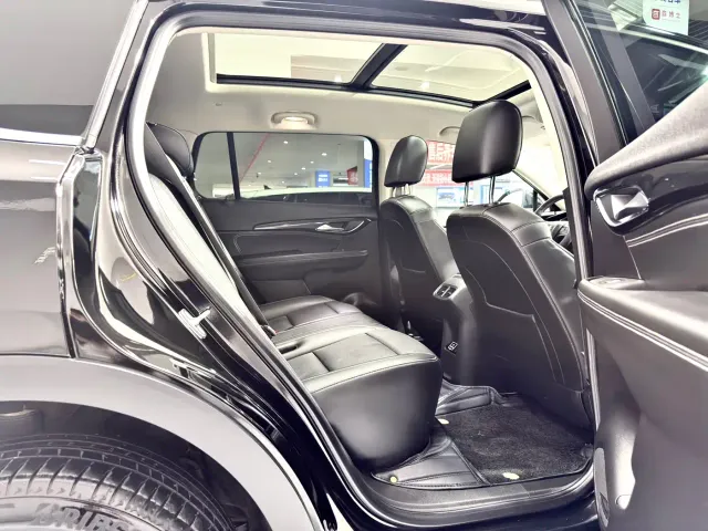 Buick Envision Plus — Фото автомобиля 12