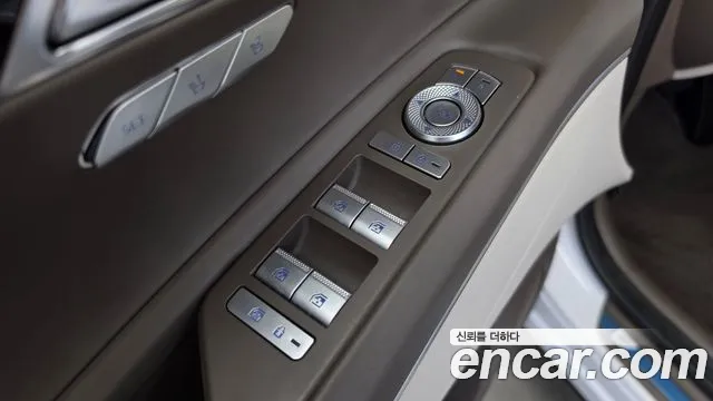 Genesis GV80 — Фото автомобиля 28