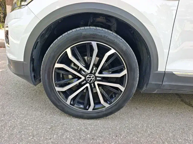 Volkswagen T-Roc — Фото автомобиля 24