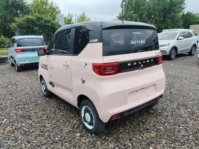 Wuling Hongguang Mini EV — Фото автомобиля 4