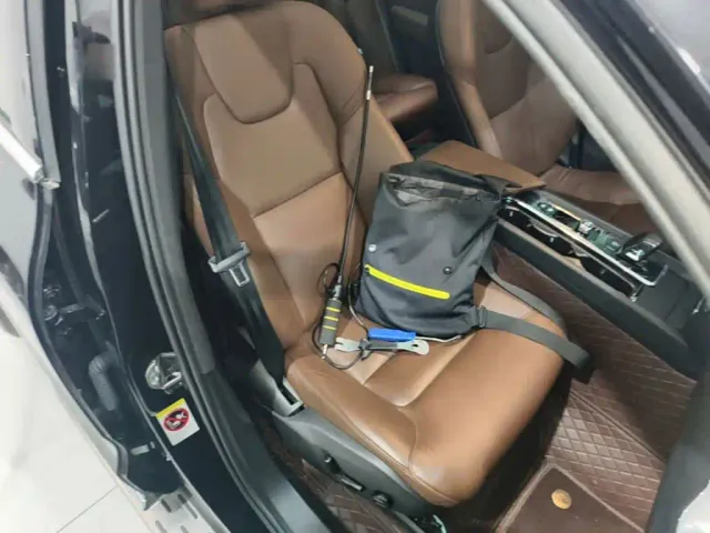 Volvo XC60 — Фото автомобиля 24