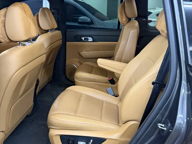 Li Auto ONE — Фото автомобиля 11