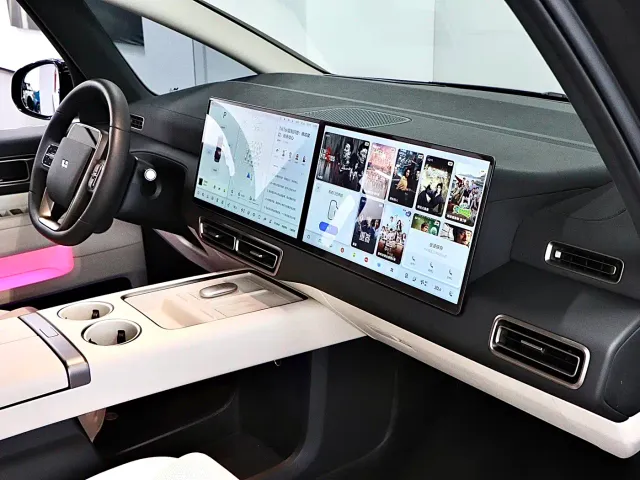 Li Auto MEGA — Фото автомобиля 15