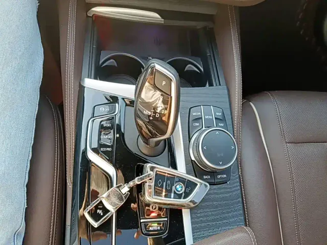 BMW 5 Series — Фото автомобиля 13