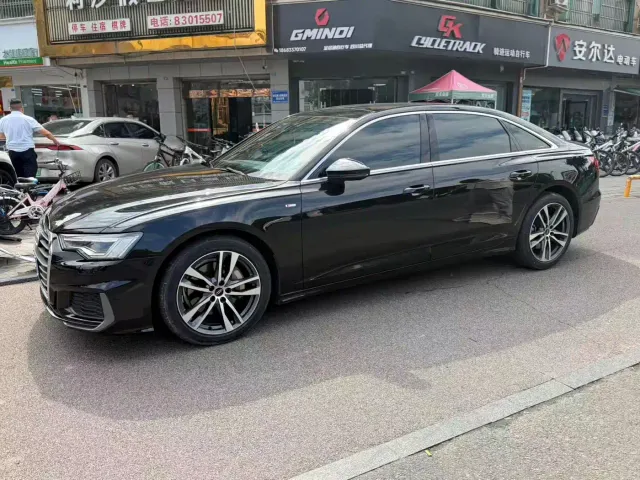 Audi A6L — Фото автомобиля 10