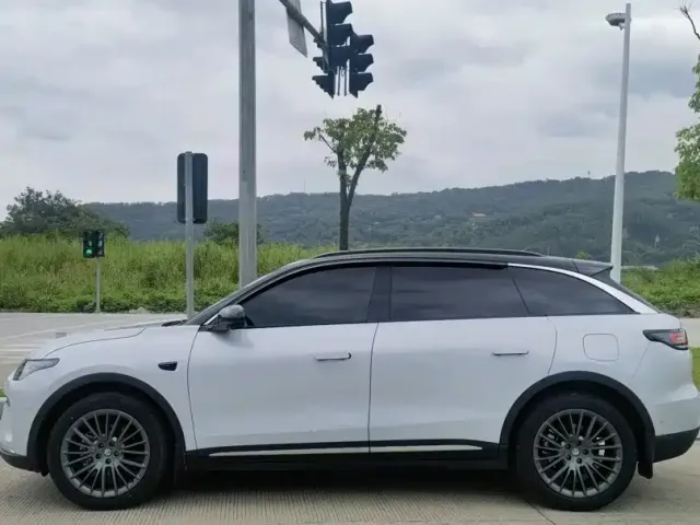 Leapmotor C11 — Фото автомобиля 4