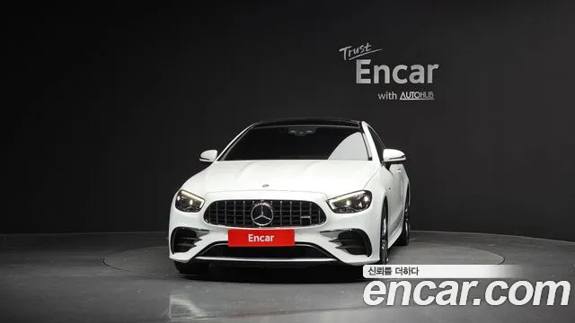 Mercedes-Benz E-Class — Фото автомобиля 3