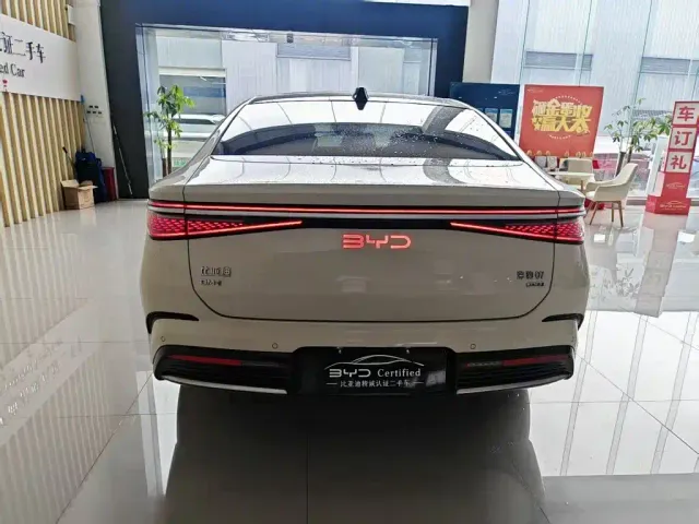 BYD Seal 07 DM-i — Фото автомобиля 6