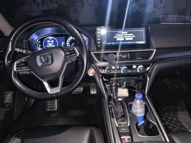 Honda Accord — Фото автомобиля 5