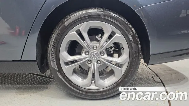 Honda Accord 1.5 Turbo — Фото автомобиля 6